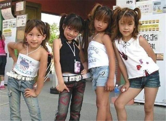小学生穿比基尼,日本小学生到底有多早熟 第2张