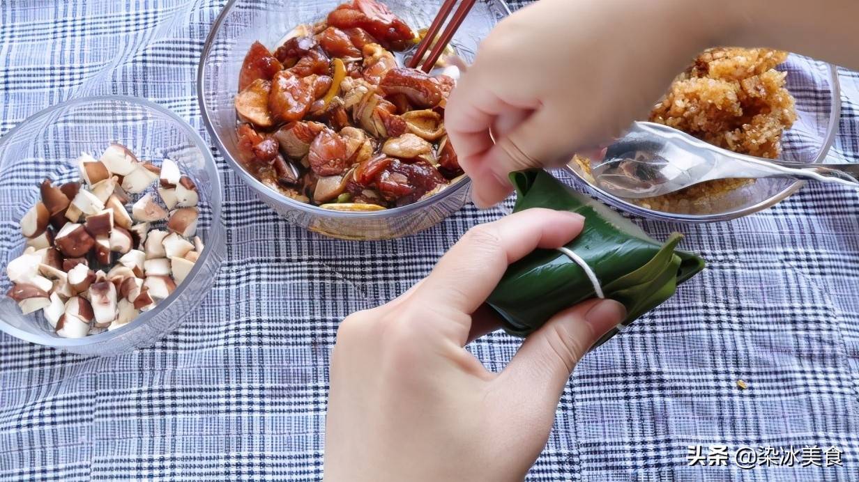 肉粽子的肉怎么腌制（鲜肉粽子怎么腌制？） 第30张