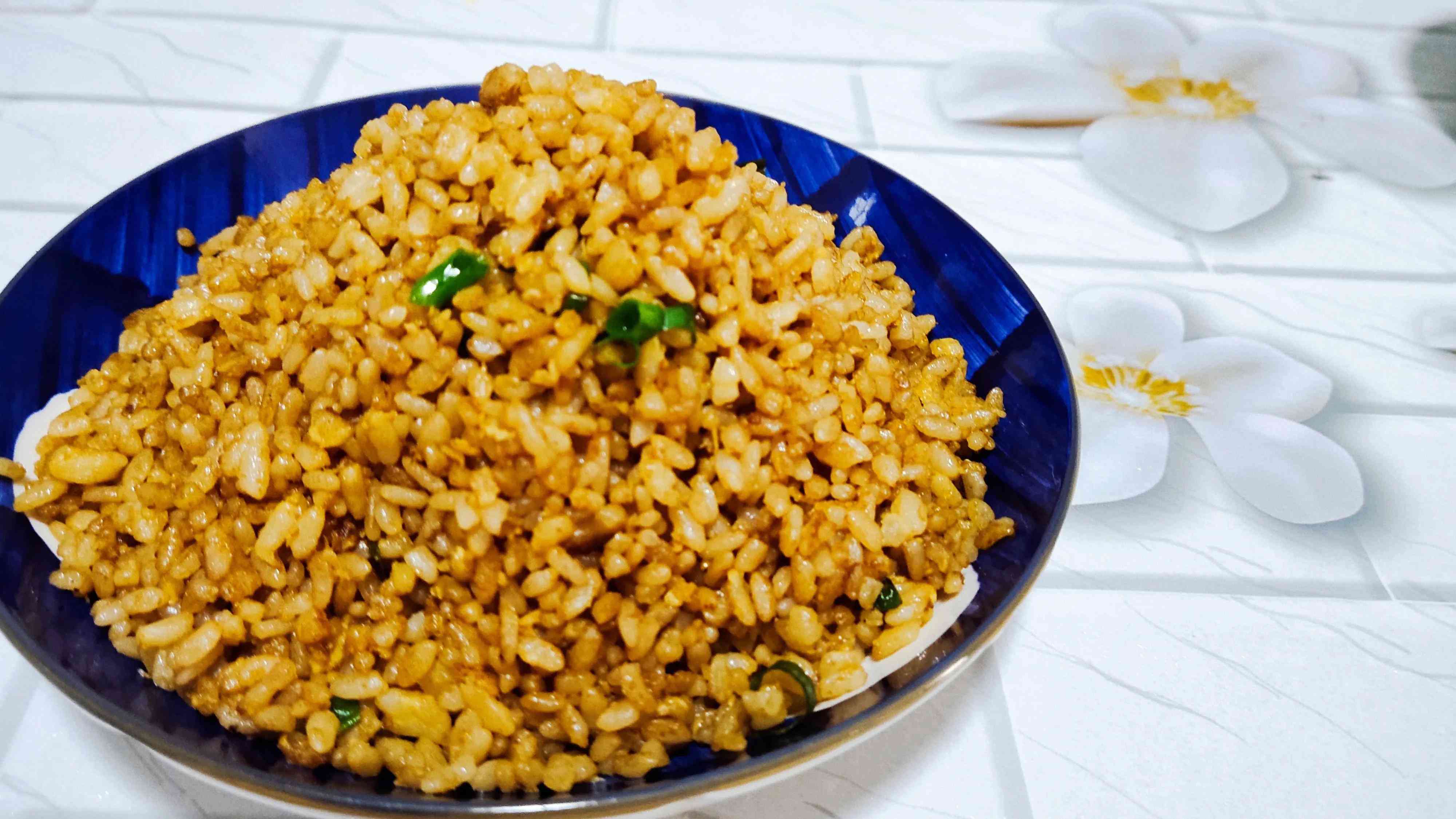 炒米饭的做法（炒米饭好吃的8种做法） 第4张