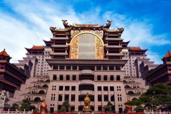 中国面积最大的建筑物（ 我国著名建筑占地面积排行榜） 第7张