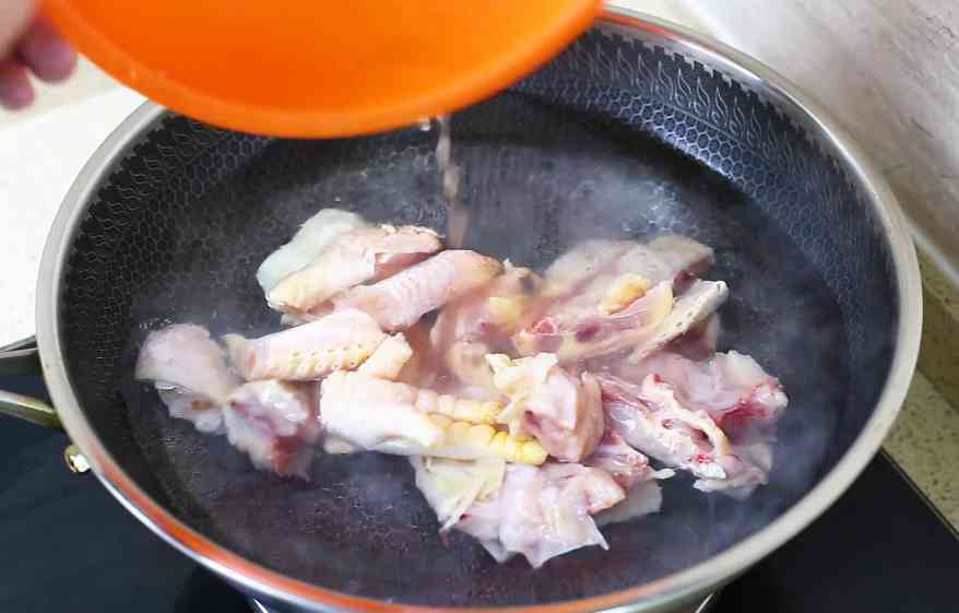 鸡汤如何煲好吃（鸡汤的精确做法） 第3张