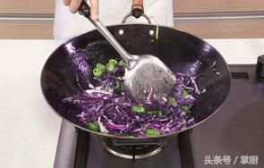 紫色大头菜的做法（紫包菜最佳吃的做法，一盘不够吃） 第10张